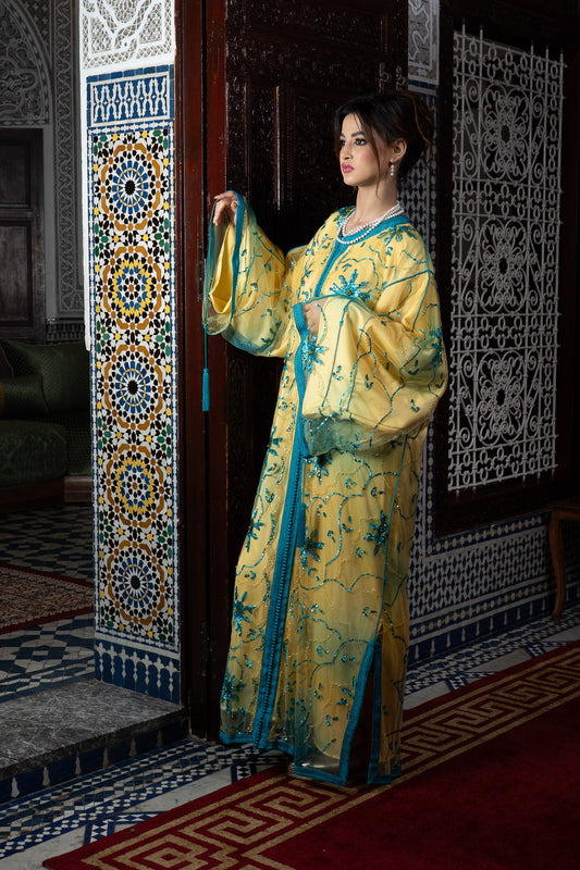 Caftan Royale Jaune Brodé Turquoise Travail Sfifa à la Main