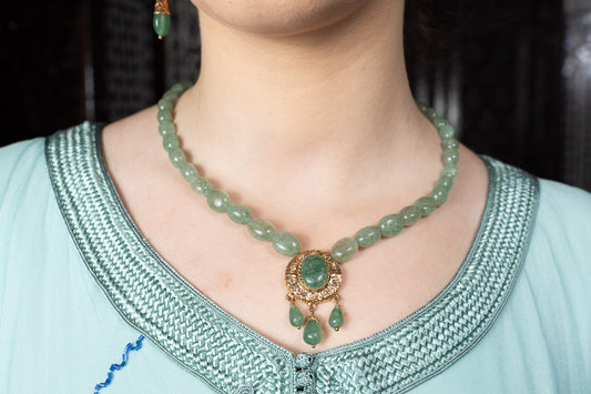 Collier Médaillon Doré aux Perles d'Aventurine Céladon
