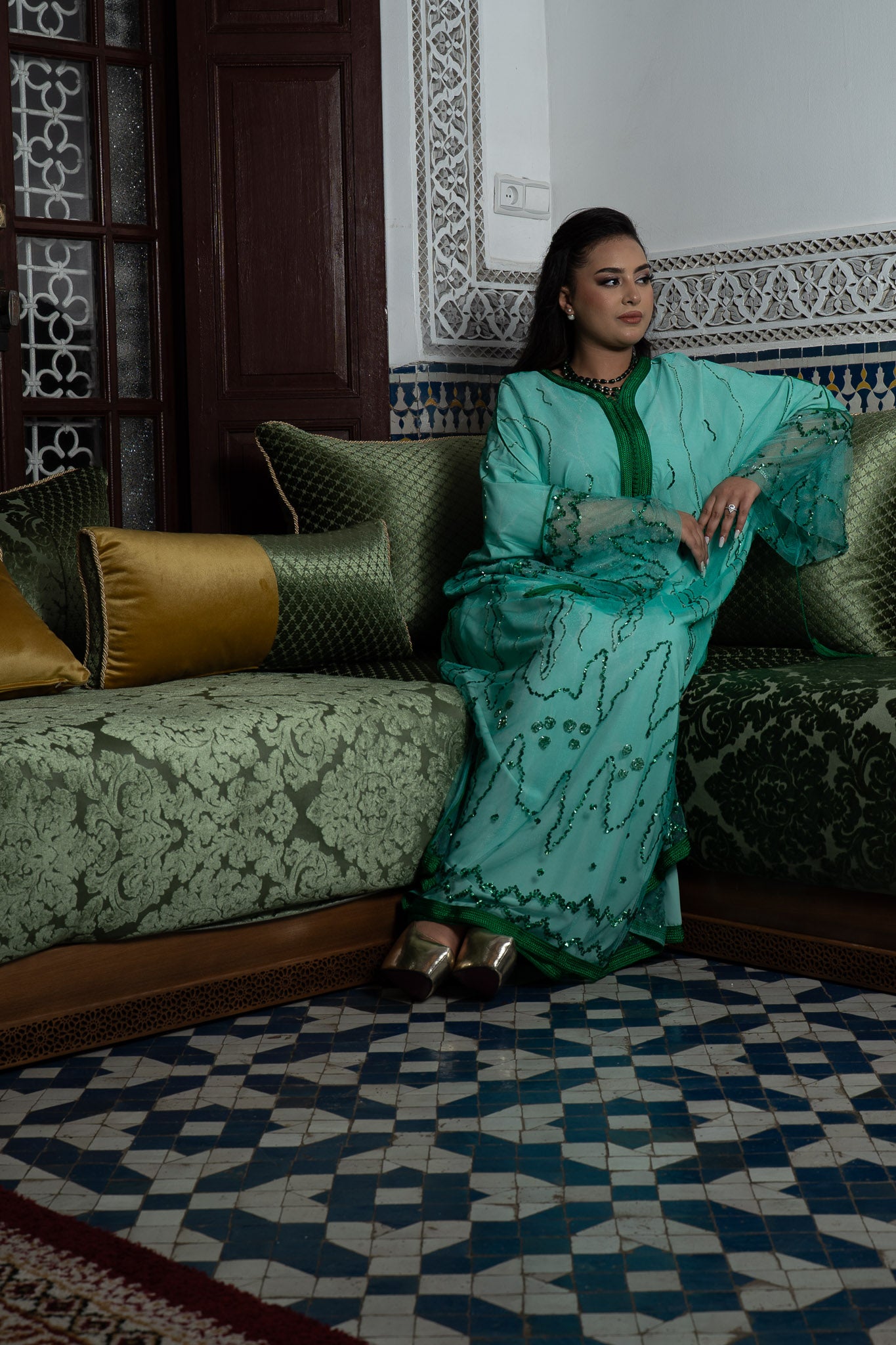 Caftan Élégance Vert Menthe Travail Sfifa à la Main