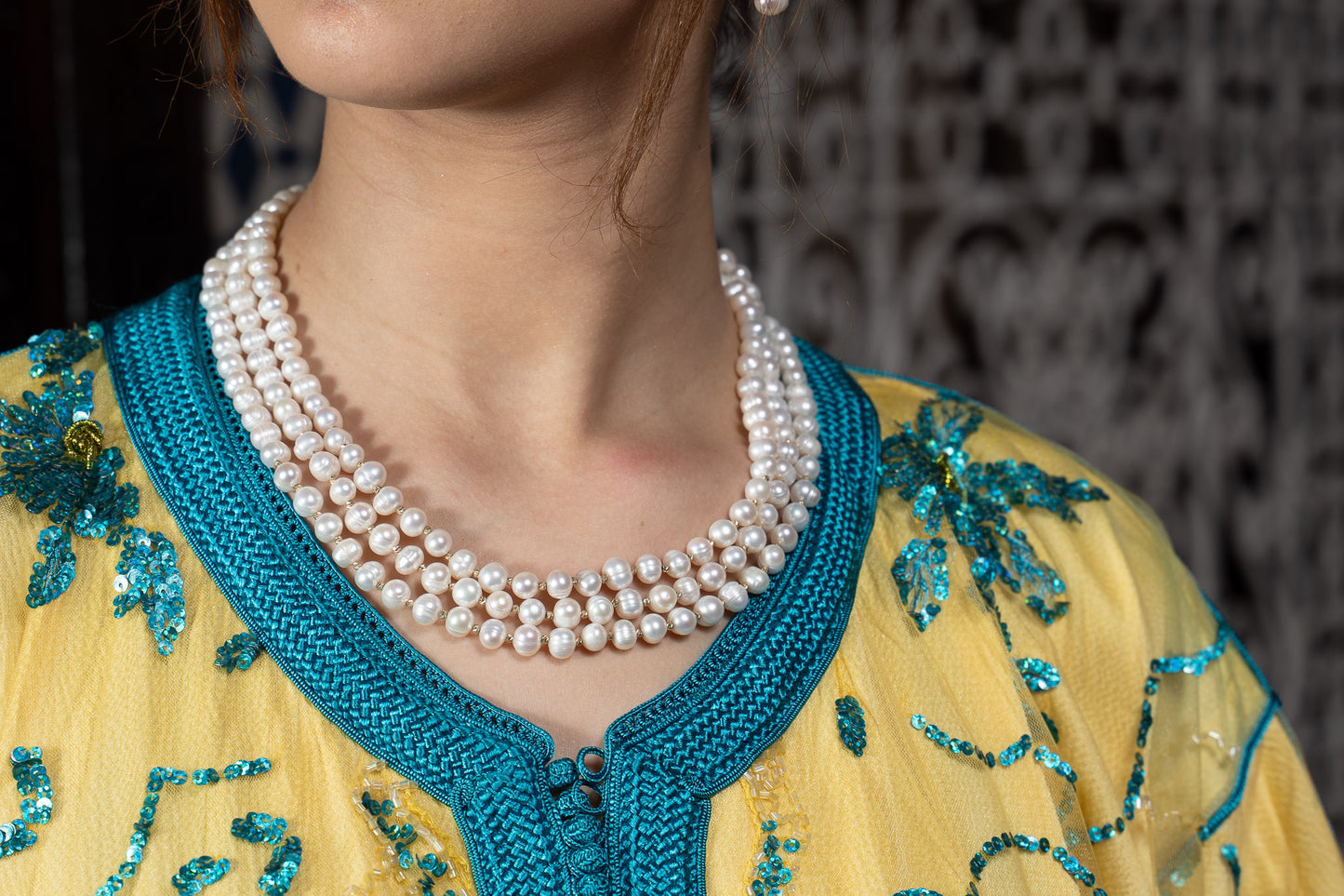 Ensemble Haute Joaillerie Collier Triple Rang & Boucles d’Oreilles en Perles et Billes d’Or
