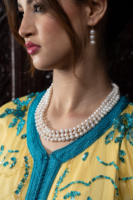 Ensemble Haute Joaillerie Collier Triple Rang & Boucles d’Oreilles en Perles et Billes d’Or