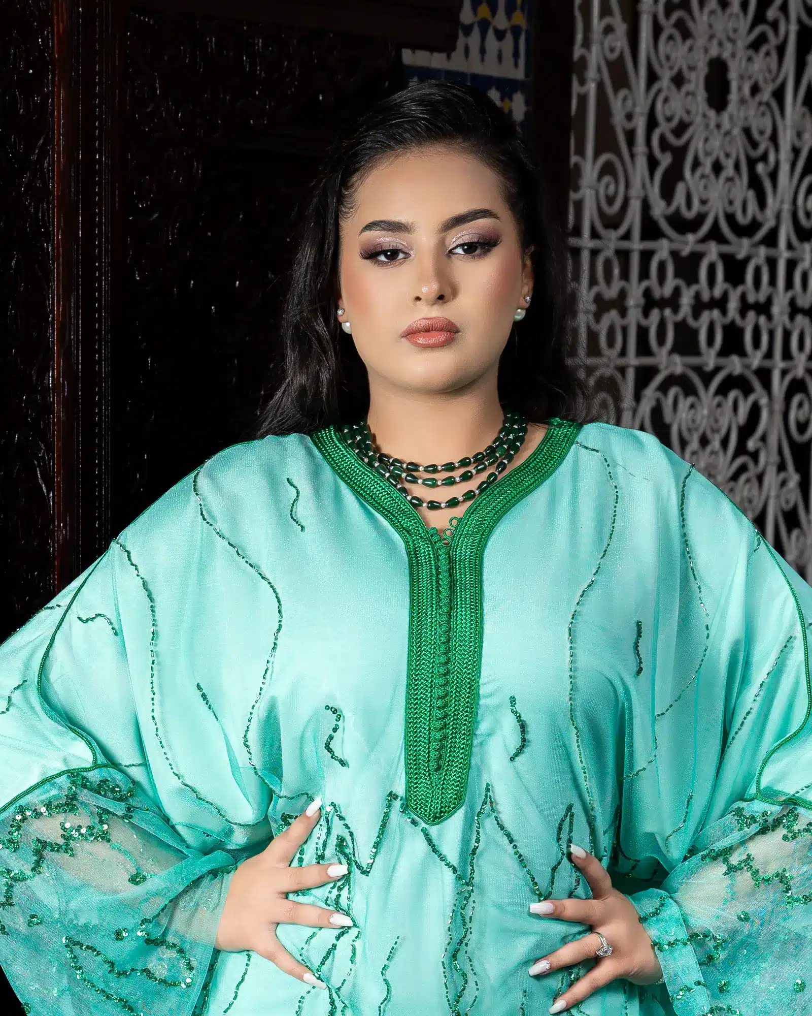 Caftan Élégance Vert Menthe Travail Sfifa à la Main – Image 3